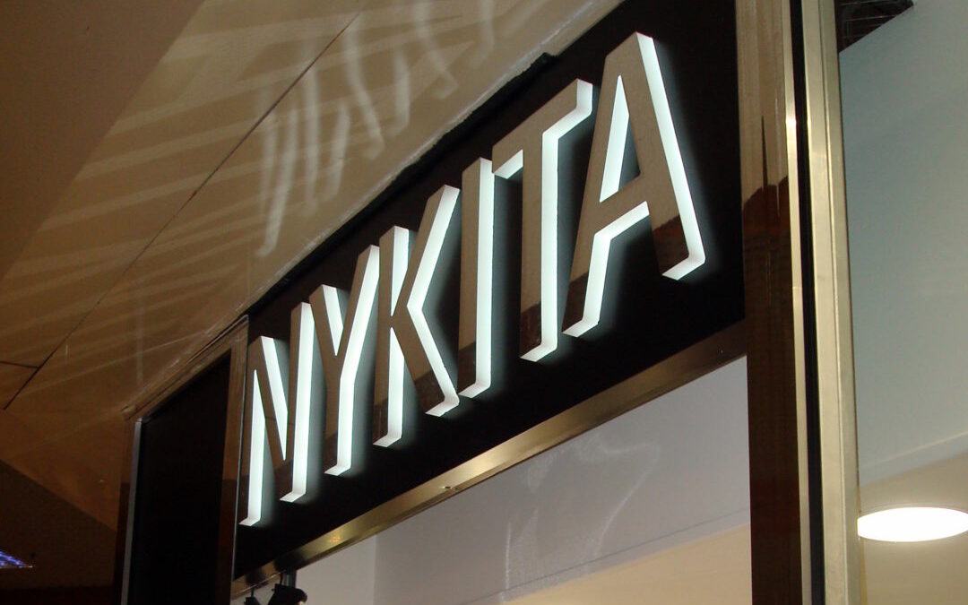Bandeau de façade – Nykita intérieur