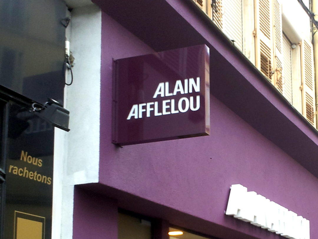 Enseigne drapeau – Alain Afflelou