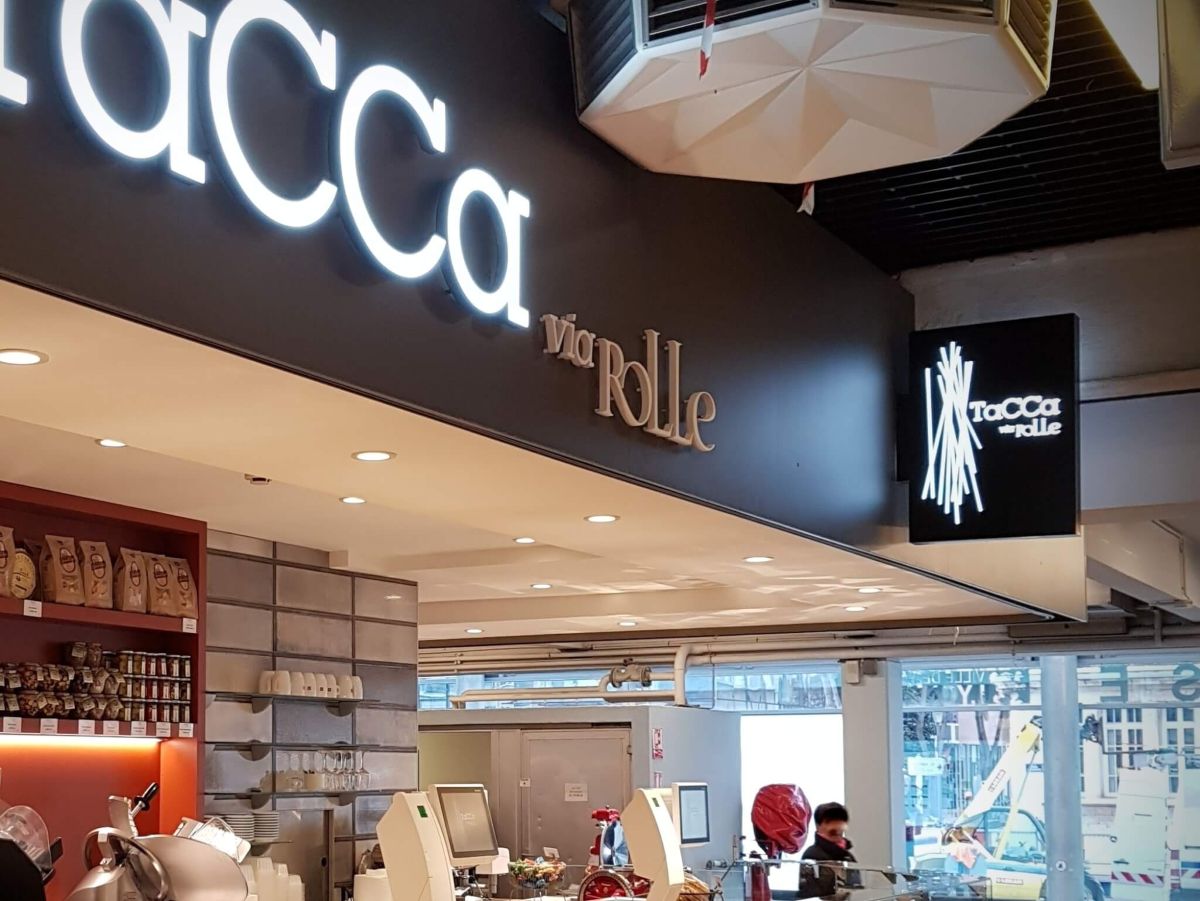 Enseigne drapeau – Tacca via Rolle