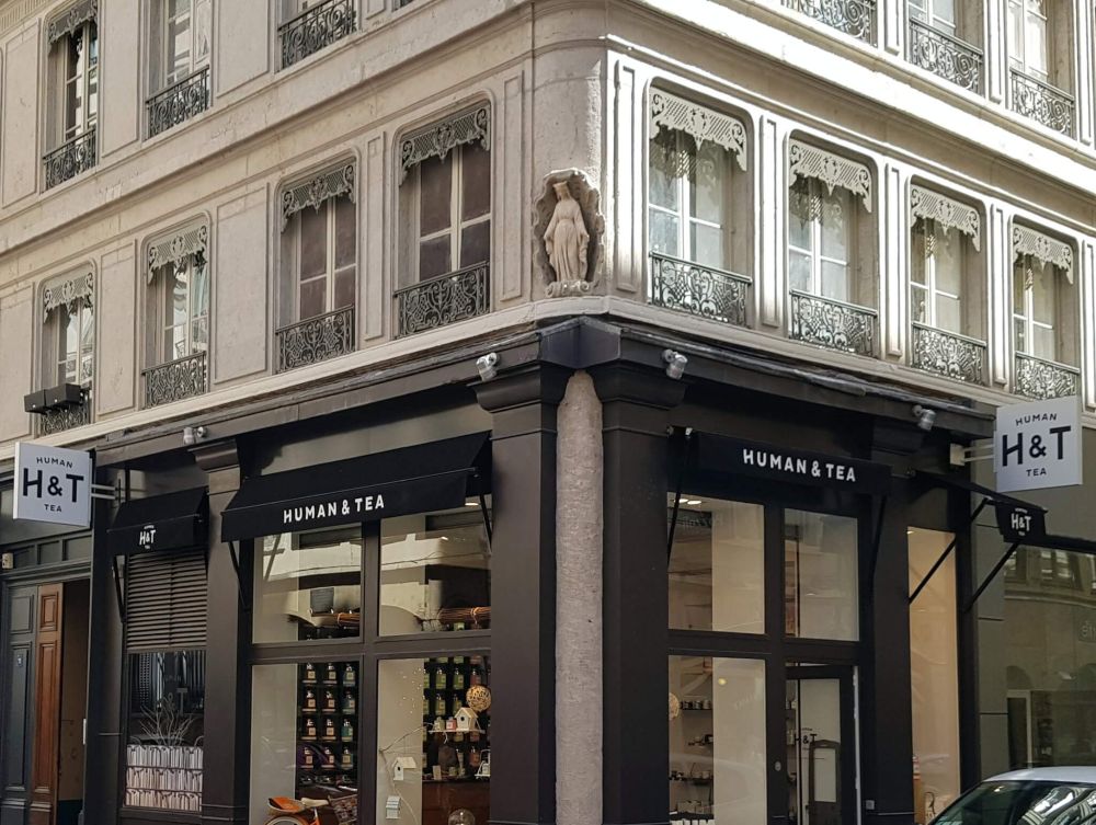 Enseigne drapeau – Human & Tea