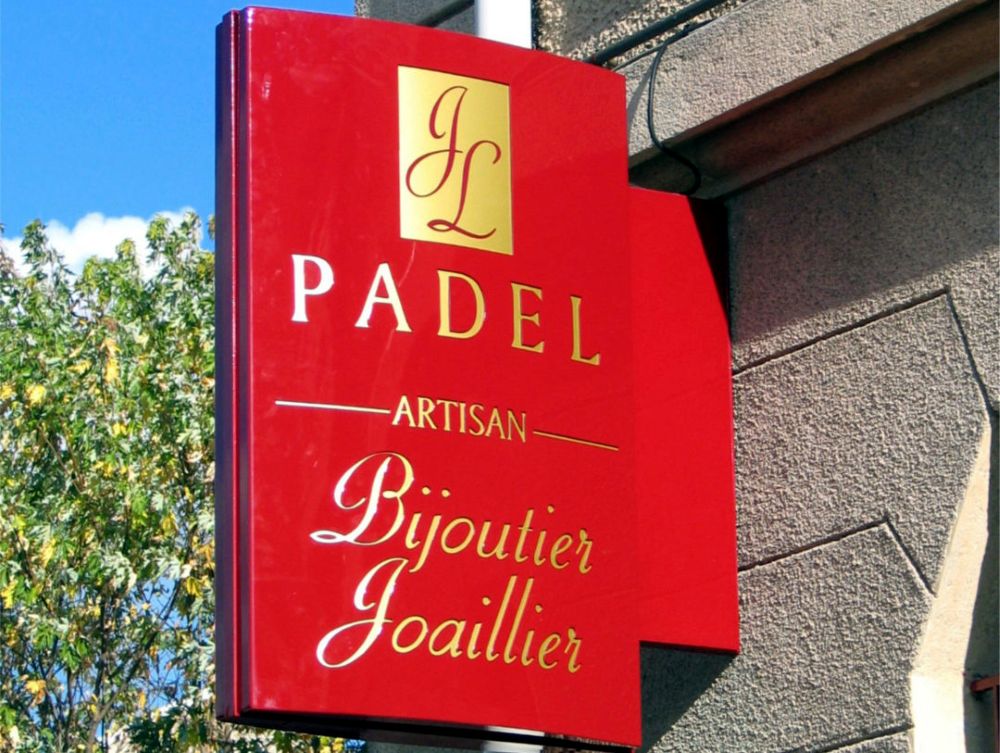 Enseigne drapeau – Bijoutier Joaillier Padel