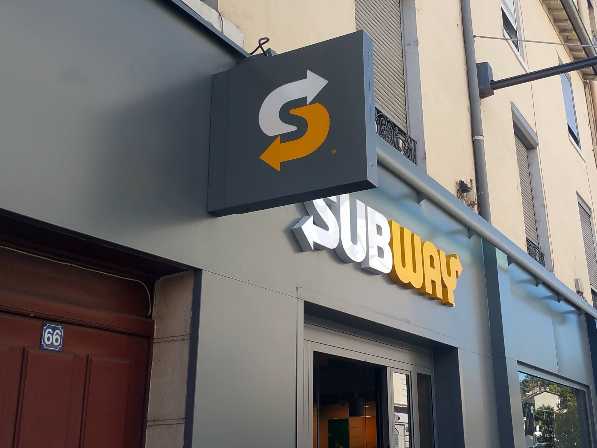 Enseigne drapeau – Subway
